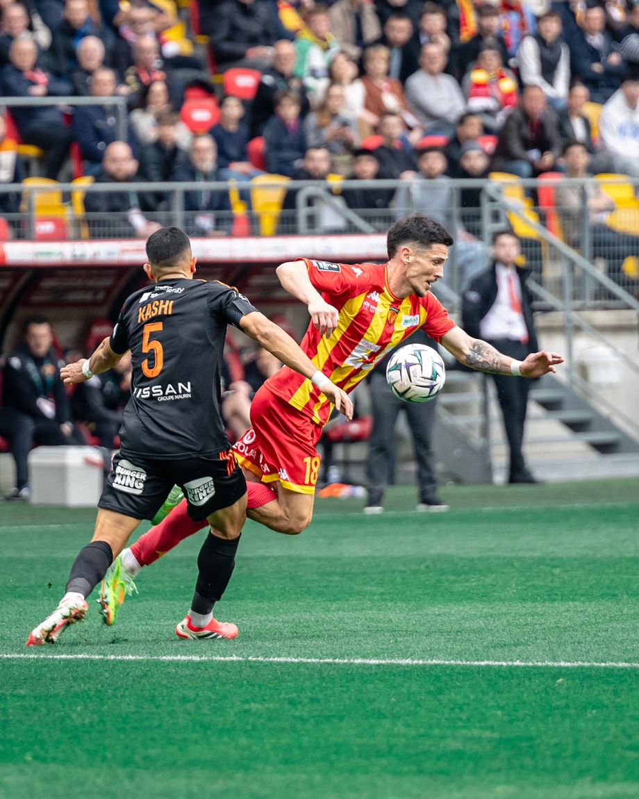Duel aérien — Football